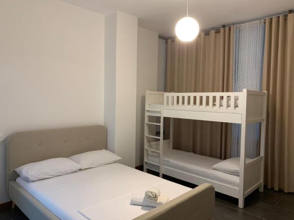 Seaside Stay Toska, Rezervovat  Durrës Durres County