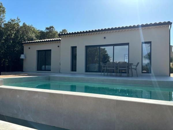 Villa provençale avec piscine privée, Rezervovat  Saint-Restitut Marseille