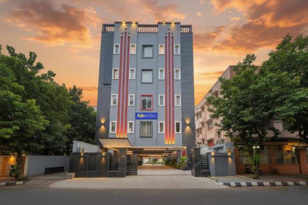 FabHotel The Vibe - Nr SR Nagar Metro Station, Rezervovat  Hajdarábád 