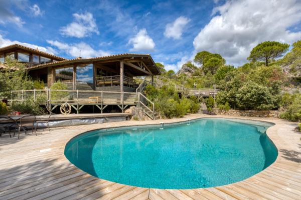 Villa dans Site Exceptionnel, Rezervovat  Moureze Hérault