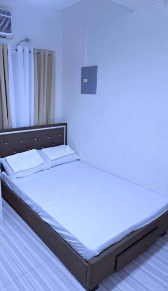 Eurica transient Inn Near Terminal 3, Rezervovat  Manila 