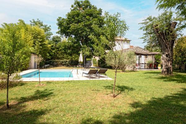 Villa spacieuse avec piscine privée, Rezervovat  Hotely v Saint-Bauzille-de-Putois s bazénem, Bazén