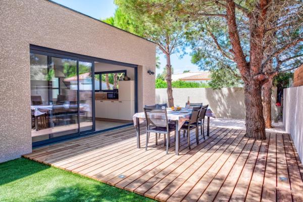 Villa Louise-2 suites- plages à 5 min, Rezervovat  Hotely v Corbières s parkováním, Parkování