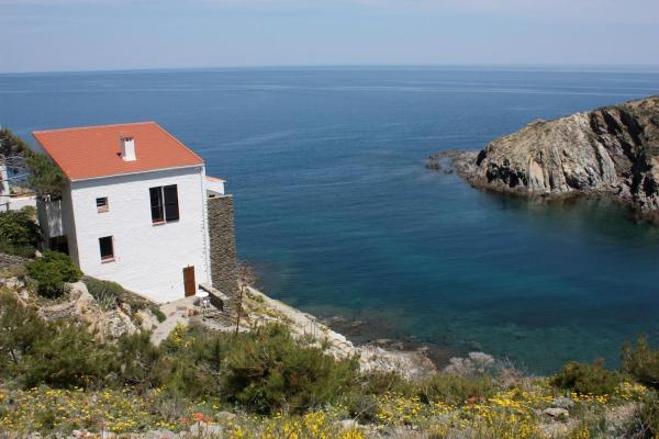 Villa Ey - waterfront with a view, Rezervovat  Banyuls-sur-Mer Vermillion Coast