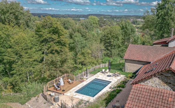 Maison Le Garochet, Rezervovat  Avrilly hotely s bazénem, Bazén