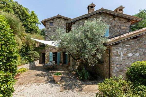 Restored Villa With Pool Near Orvieto, Rezervovat  Hotely v Bagni s bazénem, Bazén