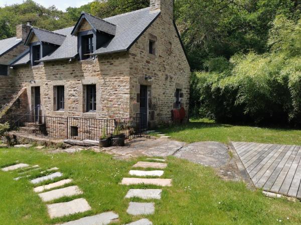 Le Moulin bordé par lAven, Rezervovat   