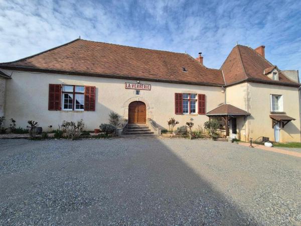 Le refuge des3petitscochons, Rezervovat  Burgundsko hotely s bazénem, Bazén