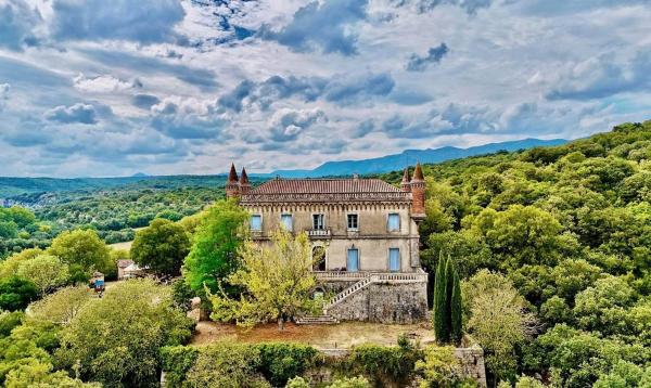 Le Villarel, Rezervovat  Brissac 