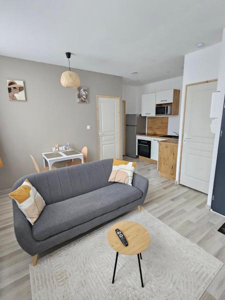 Chez Home, Rezervovat  Valenciennes 