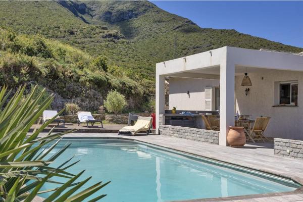 Villa La Marine, Rezervovat  Korsika hotely s bazénem, Bazén