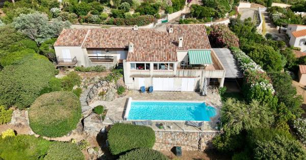 Villa climatisée, 5 Pieces, 140M2 grande piscine vue époustouflante proche plage du Rupione Pietrosella, Rezervovat  Korsika hotely s bazénem, Bazén
