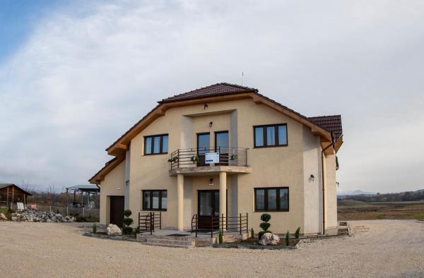 AGROPENSIUNEA LUK, Rezervovat  Transylvania hotely s parkováním, Parkování
