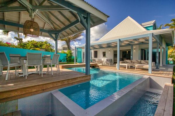 Accès plage Anse des Rochers 8 personnes - GPSF102, Rezervovat  Grande-Terre hotely s bazénem, Bazén