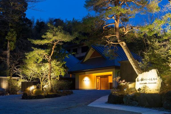 森の栖リゾートアンドスパ, Rezervovat  Hokuriku hotely s parkováním, Parkování