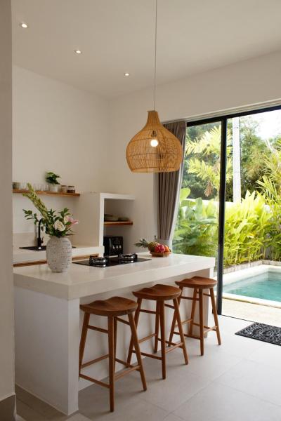 Jaya Villa 4, Uluwatu, Rezervovat  Hotely v Bali s parkováním, Parkování