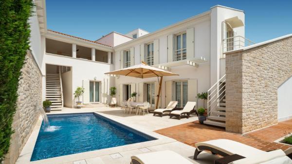 Vila Vita-Vabriga by Villas Guide, Rezervovat  Hotely v Poreč Riviera s bazénem, Bazén