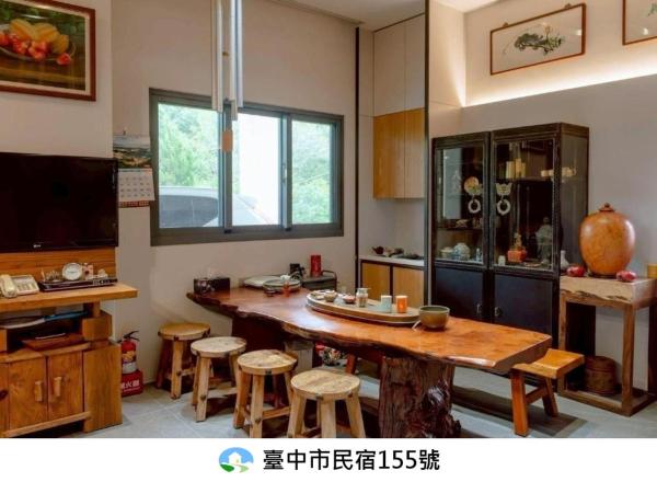 山禾湖畔, Rezervovat  Taichung Municipality hotely s parkováním, Parkování