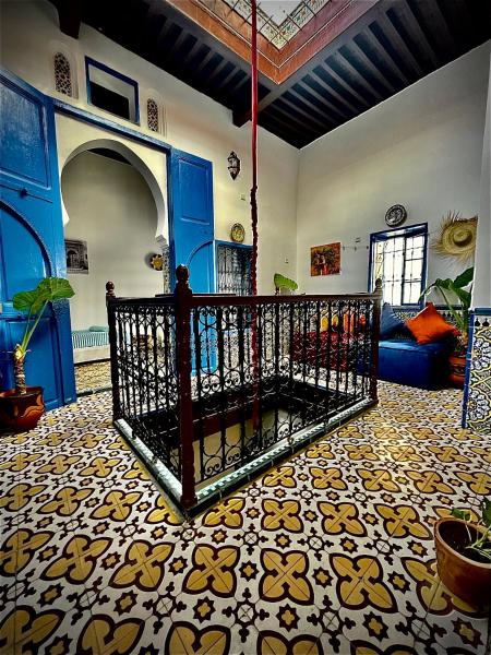 Riad borj blue, Rezervovat  Tanger-Tetouan hotely s parkováním, Parkování