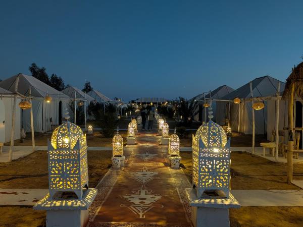 Merzouga Joy Camp, Rezervovat  Ksar es Souk hotely se snídaní, Snídaně