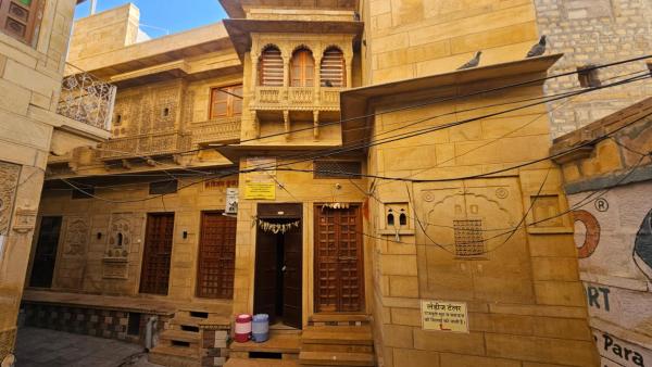 Ved kuteer, vijay kunj, Rezervovat  Džaisalmér Rajasthan