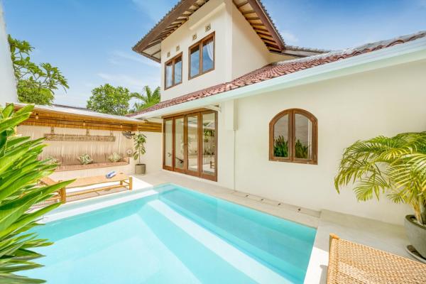 3BR Villa | Seminyak Central | 450m From Beach, Rezervovat  Bali hotely se snídaní, Snídaně