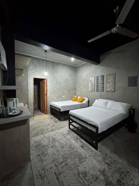 greyhouse moalboal, Rezervovat  Visayas hotely s parkováním, Parkování