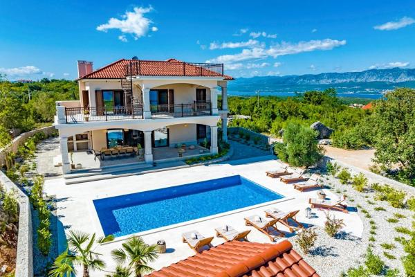 Villa Lutalo, Rezervovat  Kvarner Islands hotely s bazénem, Bazén