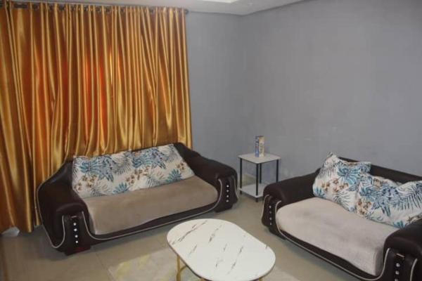 Lion Edge Properties, Rezervovat  Lagos Island 