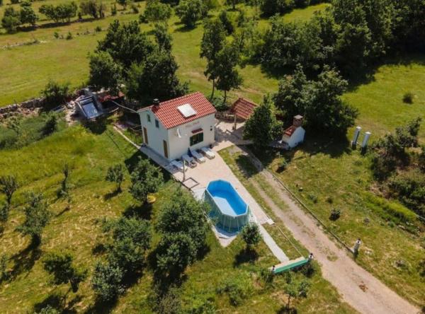 Village Holiday House Ivan Kozina, Rezervovat  Hotely v Velić s bazénem, Bazén