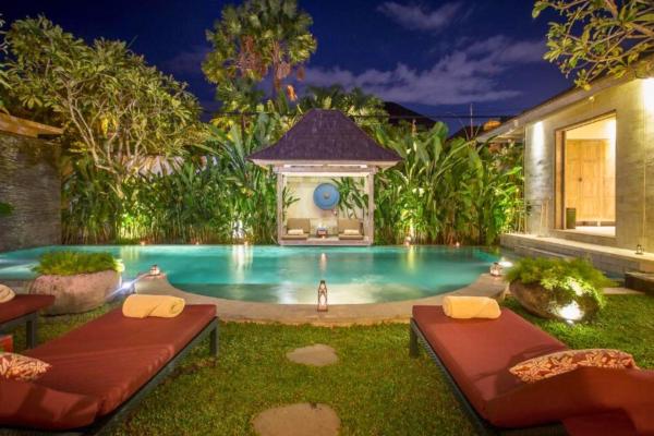 Kevia Peaceful 3 BR Private Pool Villa, Rezervovat  Badung hotely s bazénem, Bazén