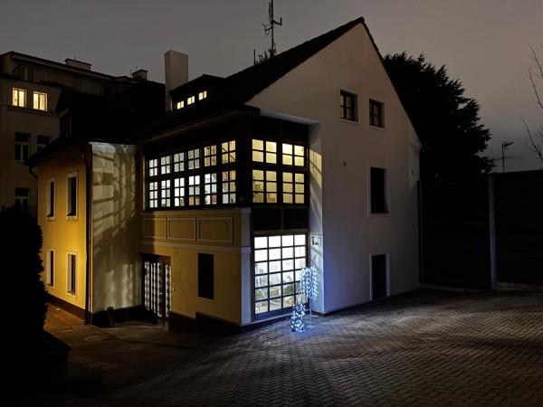 Residence Smolenská, Rezervovat  Praha hotely s parkováním, Parkování