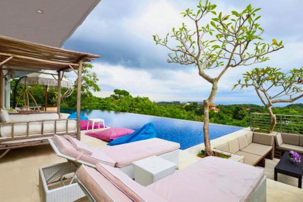 Ayaka Elegant 4BR Private Pool Villa, Rezervovat  Hotely v Bali s bazénem, Bazén