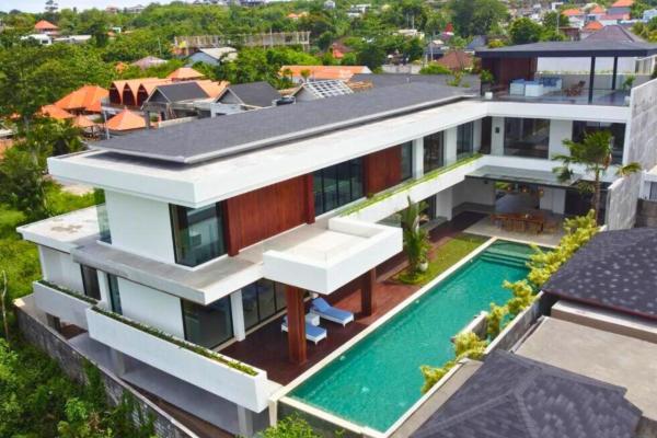 Chiasa Spacious 7 BR Private Pool Villa, Rezervovat  Hotely v Bali s bazénem, Bazén