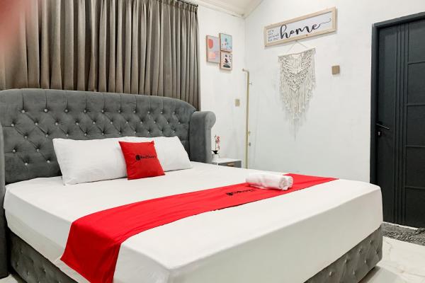 RedDoorz at Villa Zea Sayangheulang Garut, Rezervovat  Cilauteureun Java