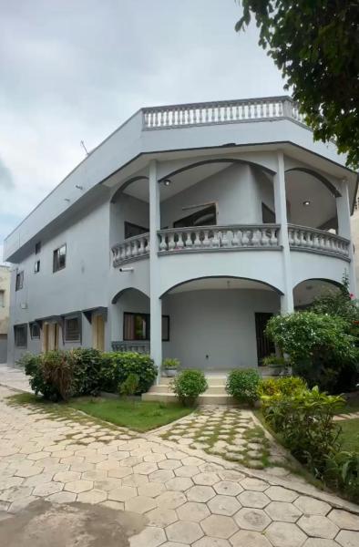Maison Ophir - Villa basse moderne, Rezervovat  Cotonou hotely s parkováním, Parkování