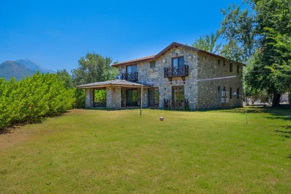 ALBAVİS-10-Person Conservative Villa in Kayakoy, Fethiye, Rezervovat  Hotely v Fethiye Area s bazénem, Bazén