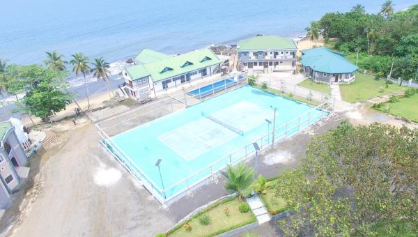 Milo & Aby Resort, Le Mar, Rezervovat  Kribi hotely s bazénem, Bazén