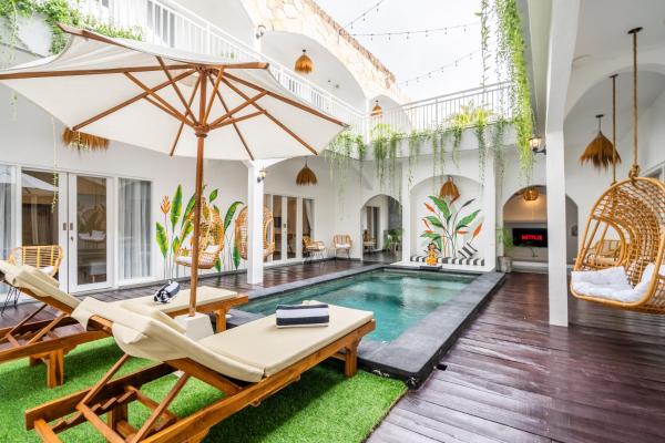 Azure Suites, Tibubeneng, Canggu, Rezervovat  Dalung hotely se snídaní, Snídaně