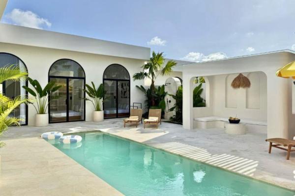 Chayra Elegant 4 BR Private Pool Villa, Rezervovat  Bali hotely s bazénem, Bazén