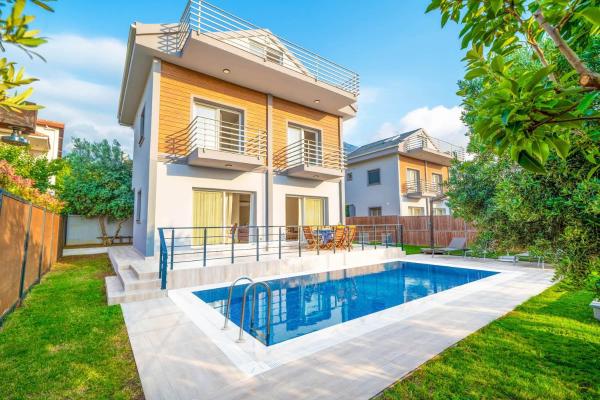 Villa Riva, Rezervovat  Hotely v Ovacık s bazénem, Bazén