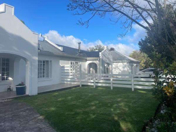 The White House, Rezervovat  George Western Cape