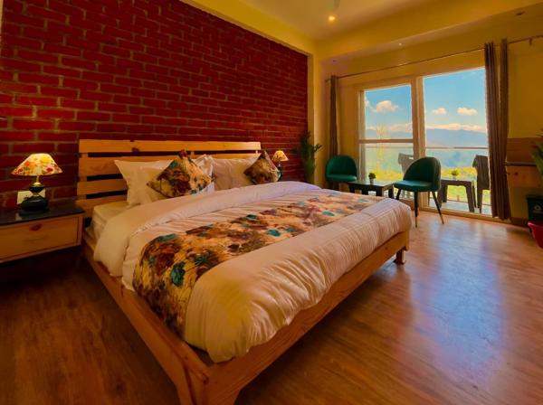 Pine View Luxury Resort With Mountain View & Premium Rooms Mussoorie, Rezervovat  Mussoorie Uttarakhand
