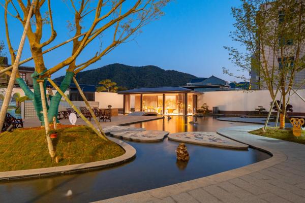 Floral Lux Hotel Xiangshan Tongchenyuan, Rezervovat  Hotely v Shipuzhen s bazénem, Bazén