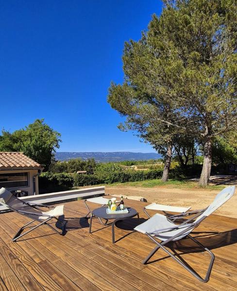 Villa grand confort, piscine privée, petanque, pool house, Rezervovat  Hotely v Alleins s bazénem, Bazén