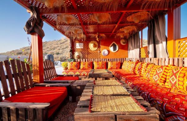 Yalla Sweet surf camp, Rezervovat  Imi Ouaddar Souss-Massa-Draa