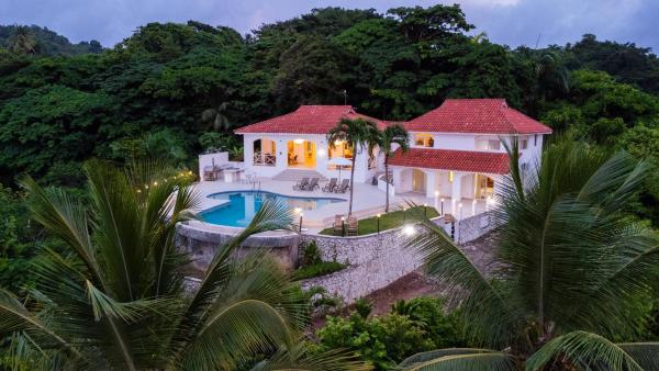 Villa Playa Colorada Eco-Luxury Beachfront Retreat, Rezervovat  La Colmena Dominikánská republika