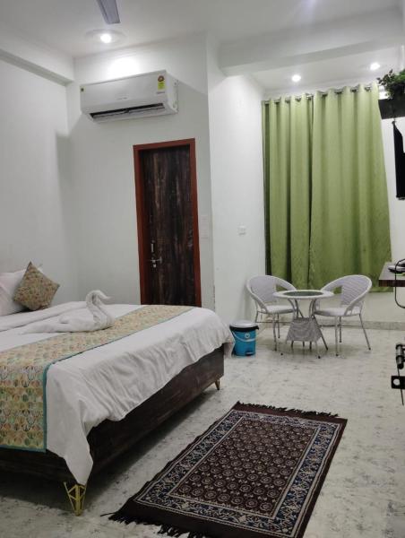 Hotel golden Eagle home stay, Rezervovat  Hotely v Rajasthan s parkováním, Parkování