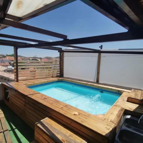 Modern Villa in Yebra with Private Pool, Rezervovat  Yebra 