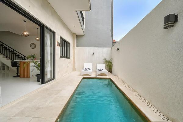 Villa Lisa - 3BR with pool Near Bali Mall Galleria, Rezervovat  Badung hotely s bazénem, Bazén